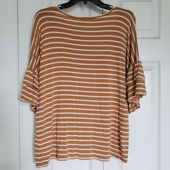 Fantastic Fawn Short Sleeve Stripe Shirt with Ruffle Sleeves Size Medium - Picture 5 of 7